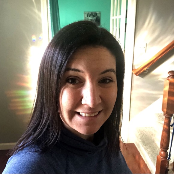 Meet your Posher, Melissa - Picture 1 of 1